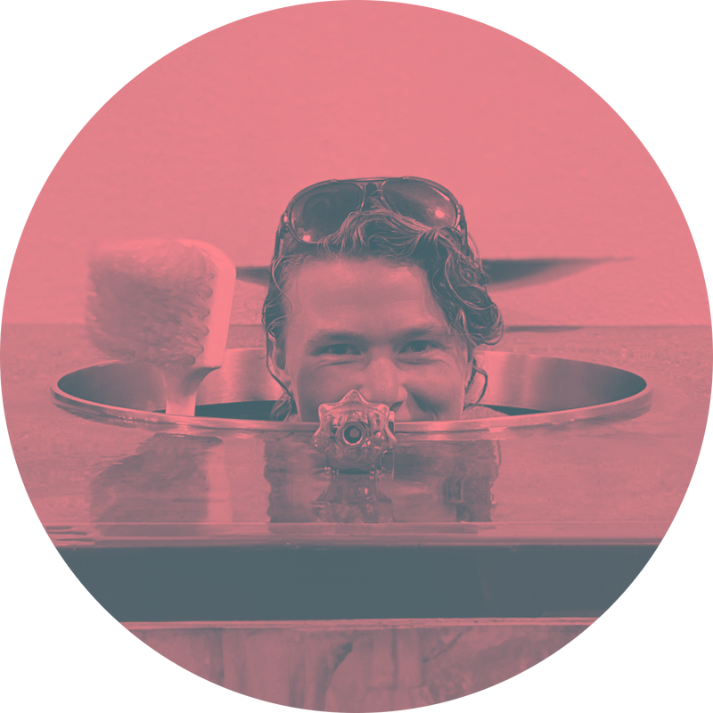 Post Familiar Natural Wine “Pinot makes more sense in the coast range than many other places in Oregon right now.” - Isabel Newlin